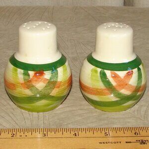 Metlox Tam O'Shanter SALT & PEPPER SHAKERS, Poppytrail Vernon Plaid, Vintage 50s